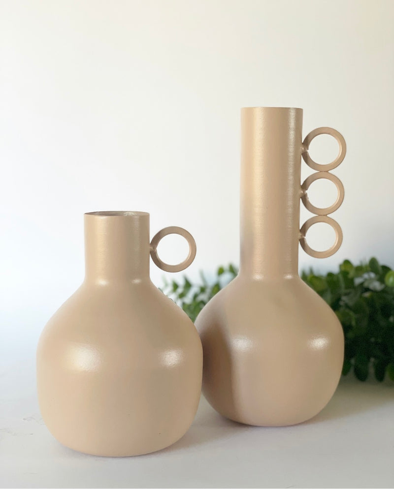 Pinger Vases