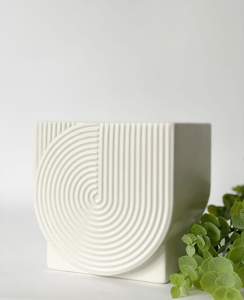 Tertia Plant Pot