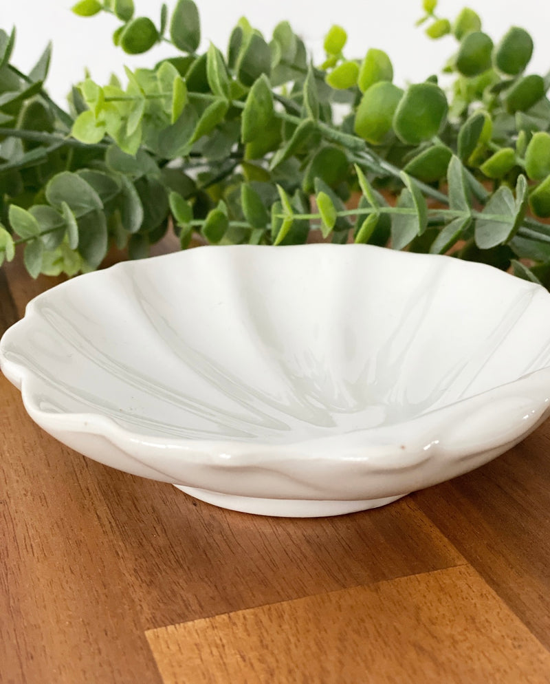 Shell Trinket Dish -White